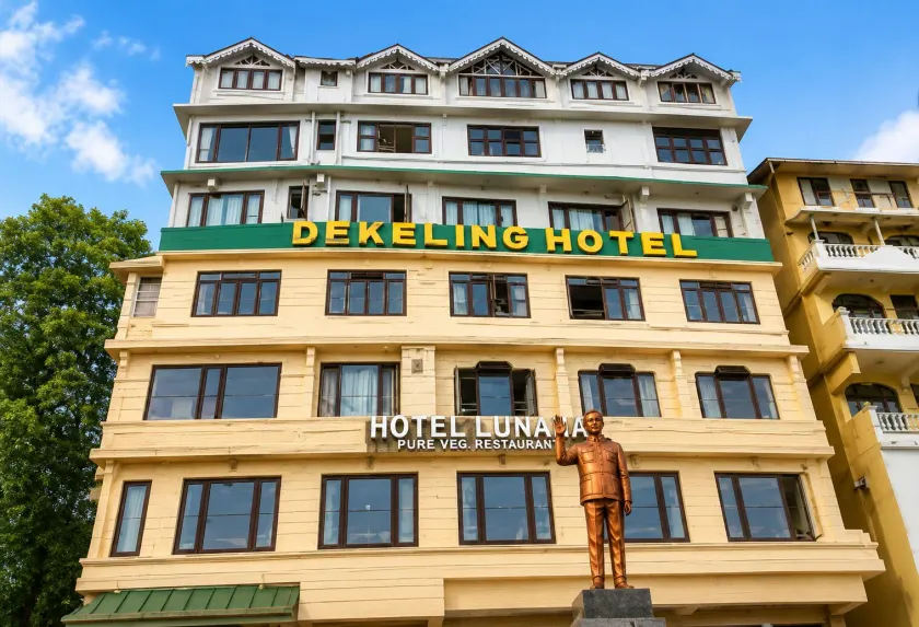 Dekeling Hotel - Image 1