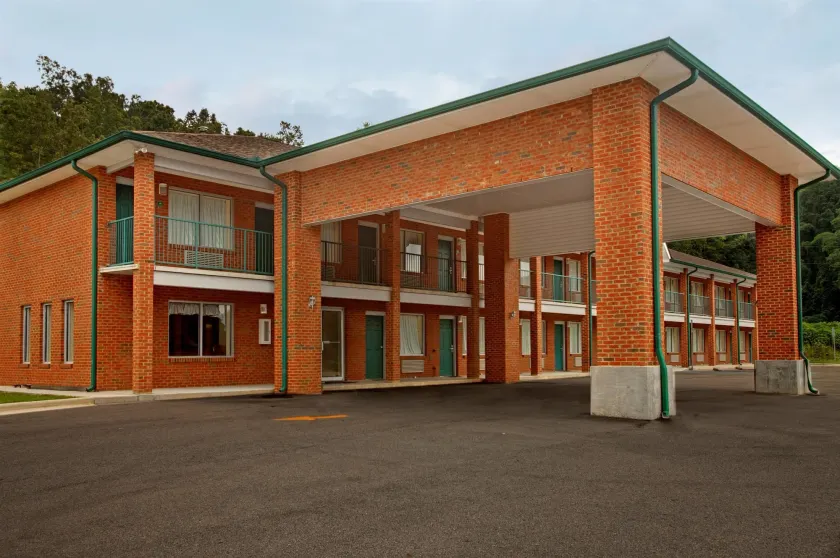America's Inn - Leeds - Image 1
