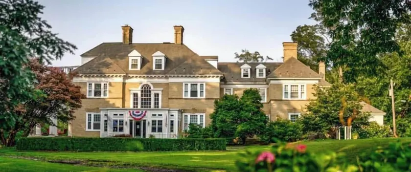 Kane Manor Inn - Image 1
