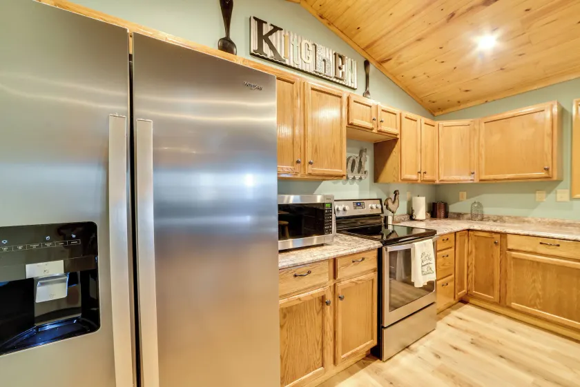 Cozy Waverly Cabin w/ Fireplace & Deck! - Interiör