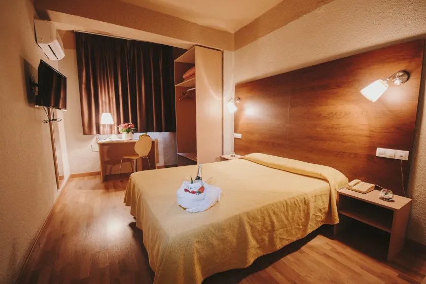 Hotel Embajador - Image 1