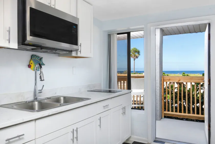 Sabal Palms Inn - Image 1