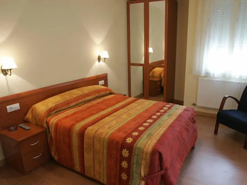 Hostal Hispanico II - Image 1