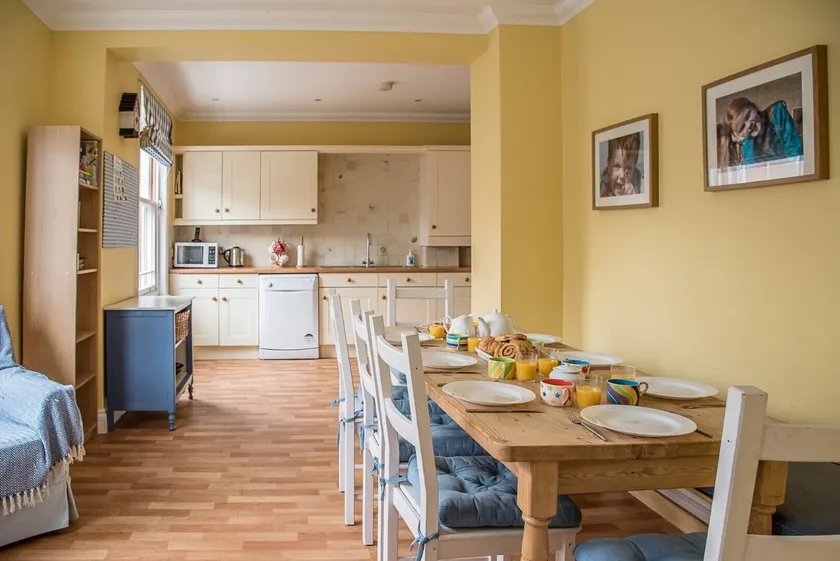 16 Hartington, Aldeburgh - Image 1