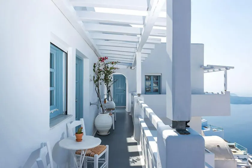 Helestia Hotel, Caldera Santorini - Image 1