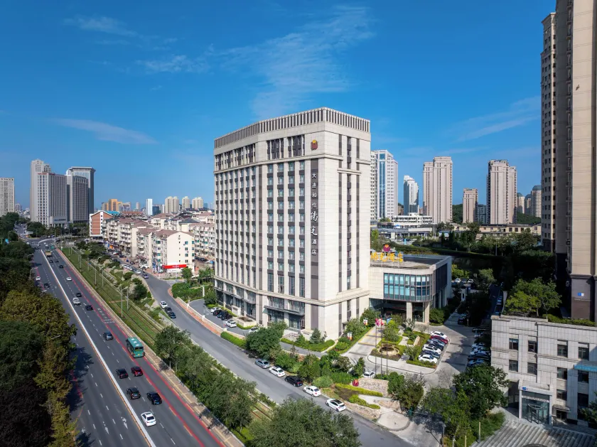 Soluxe Heyi Hotel Dalian - Image 1