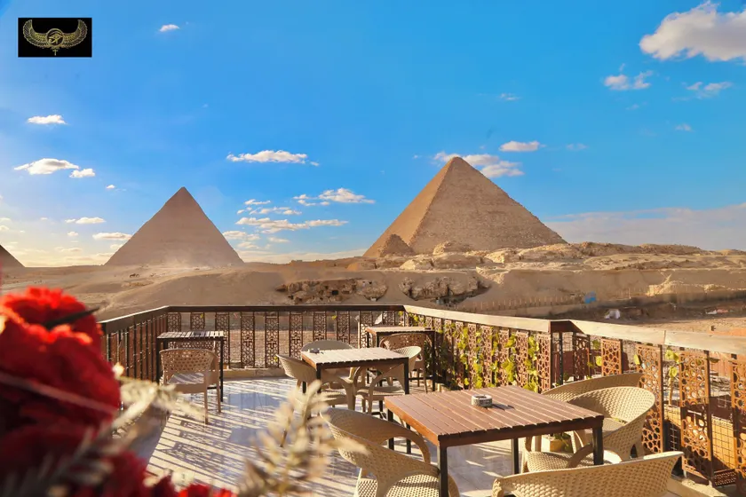 Comfort Sphinx Inn - Image 1