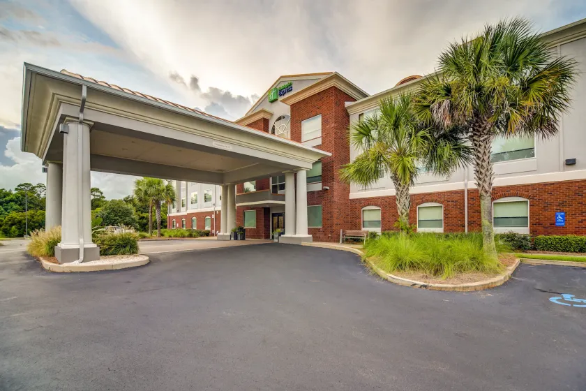 Holiday Inn Express Hotel & Suites Foley by IHG - Image 1