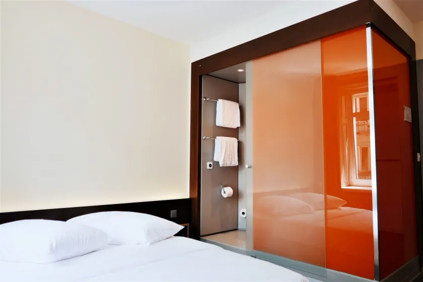 easyHotel Zürich City Centre - Image 1