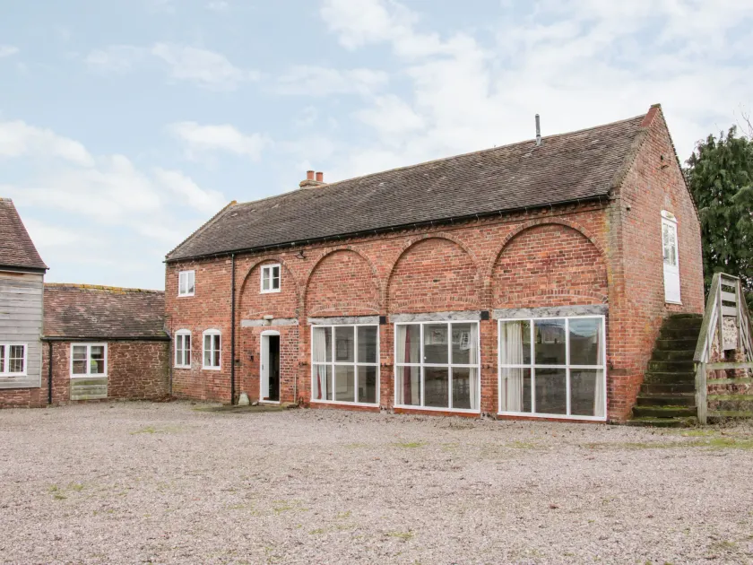 Stockbatch Granary at Pitchford Estate - Image 1