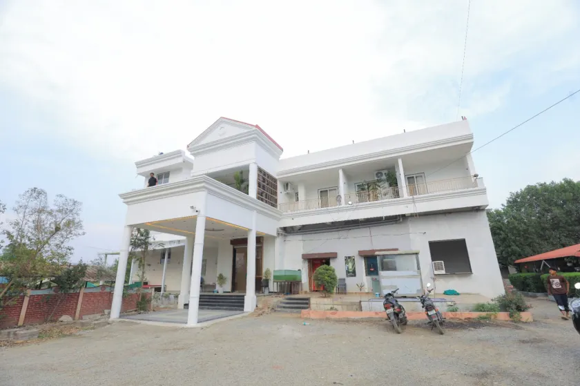 Srushti Resort - Image 1