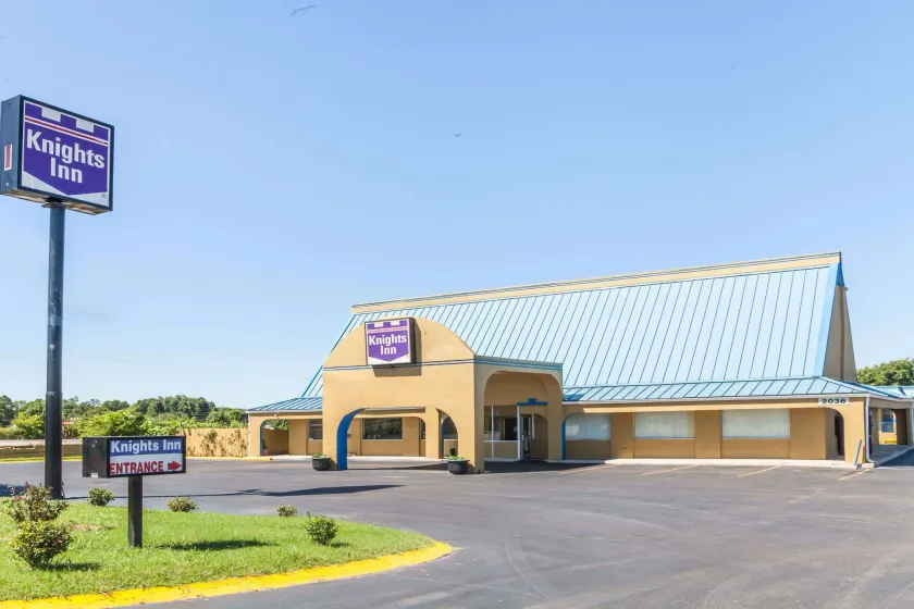 Knights Inn Murfreesboro - Image 1