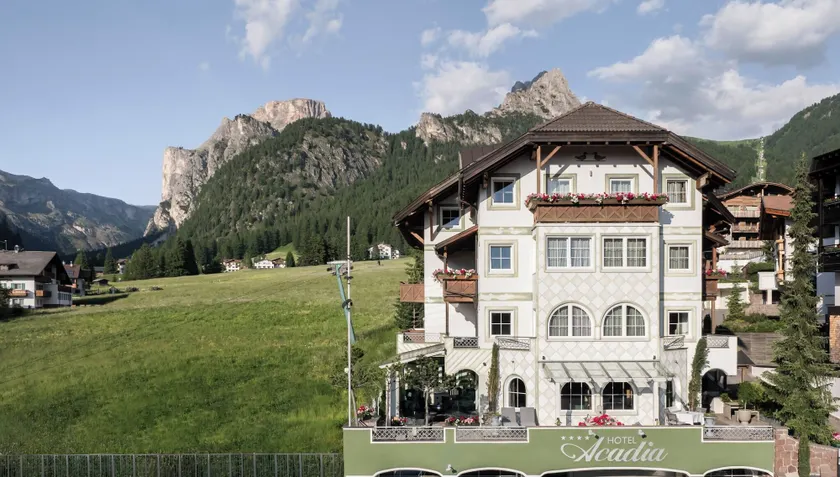 Alpstay - Hotel Acadia - Adults Mountain Home - Image 1