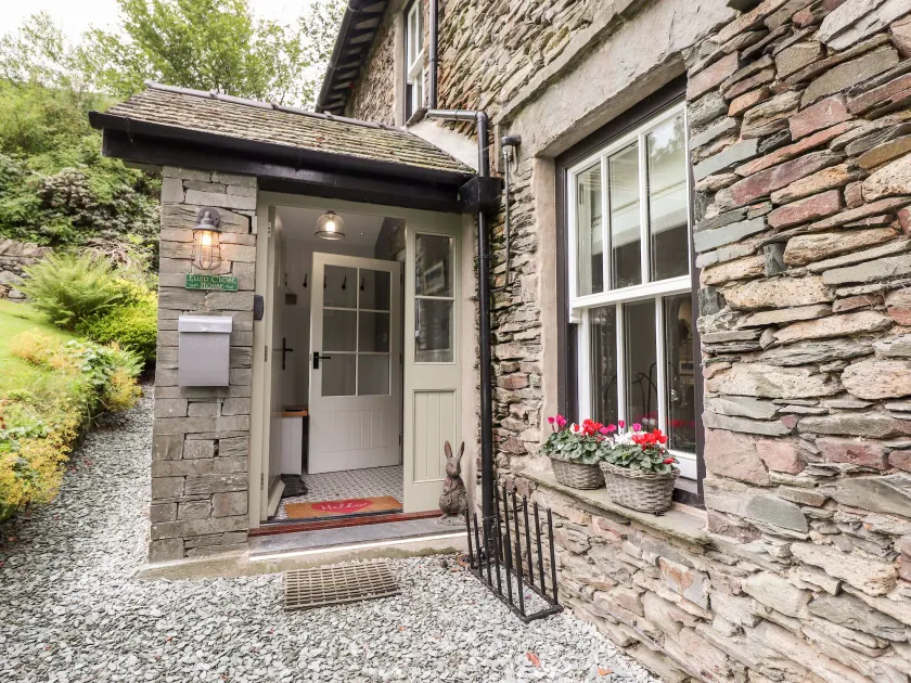 Eller Close House - Image 1