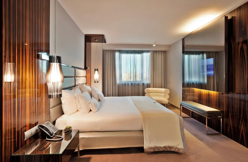 Altis Grand Hotel - Image 1