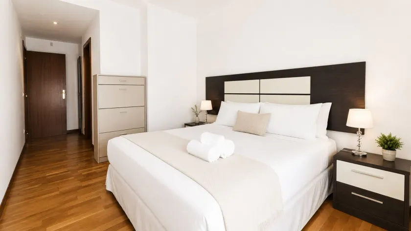 Apartamento Golf Rioja Alta - Image 1