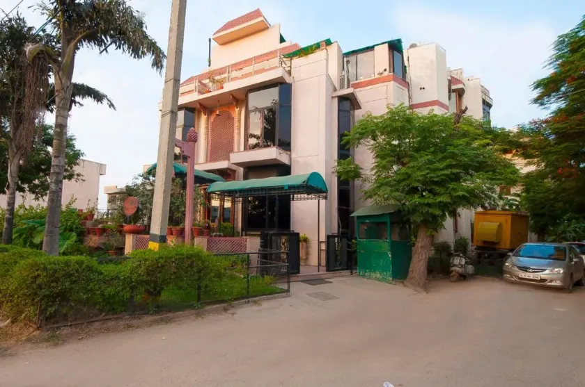 Hotel Siris 18 - Image 1