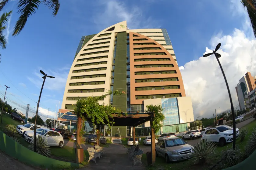Veleiros Mar Hotel - Image 1