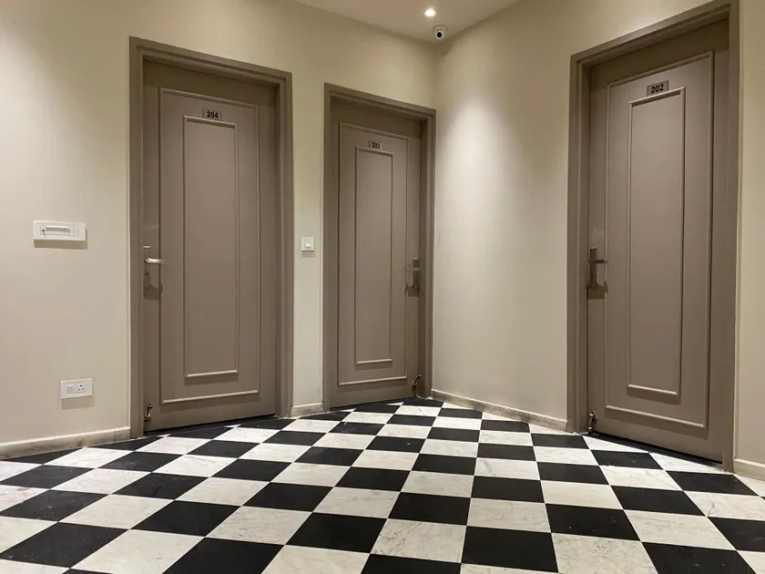 Treebo Raahgir Suites - Receção
