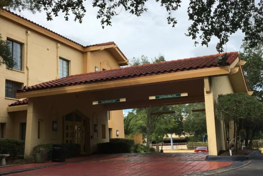Days Inn by Wyndham Gainesville Florida - Image 1