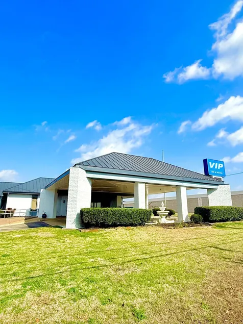 VIP INN AND SUITES  - Image 1