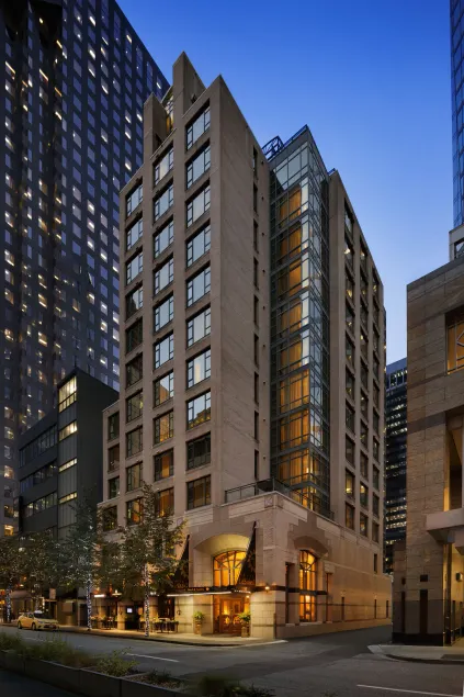 Hotel Le Soleil by Executive Hotels - Image 1