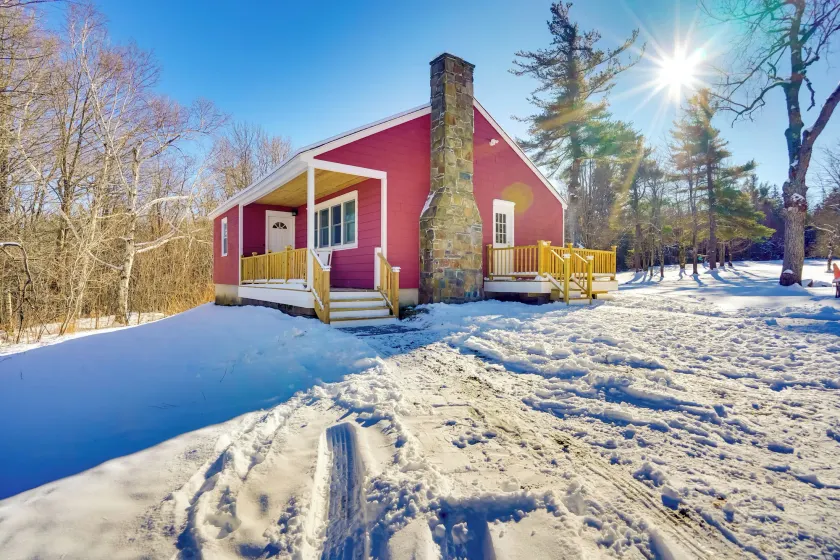 Cozy Southern Vermont Home w/ On-Site Trails - Image 1