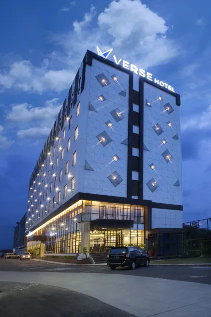 Verse Hotel Cirebon - Image 1