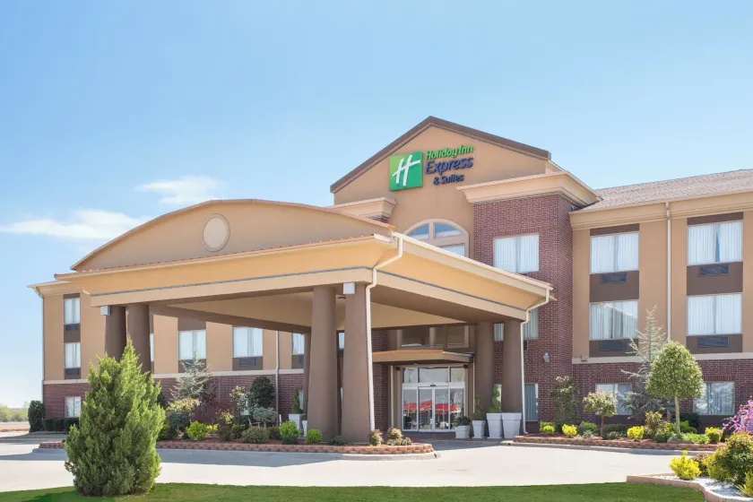 Holiday Inn Express and Suites Hotel - Pauls Valley by IHG - Image 1