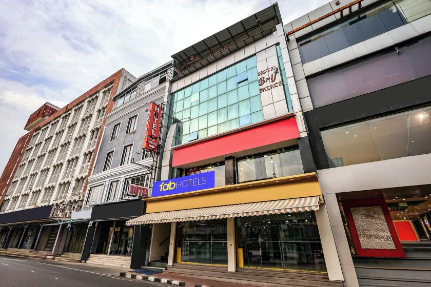 FabHotel Brij Palace - Image 1