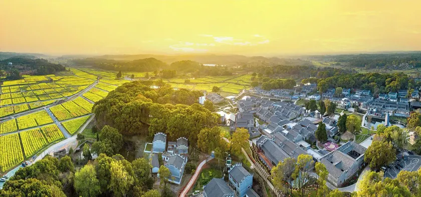 Ji'an Diaoyuan Ten-Mile Fragrant Village - Image 1