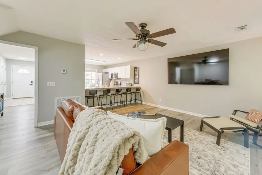 2 Mi to Tiger Territory! Condo w/ Community Pool - Image 1