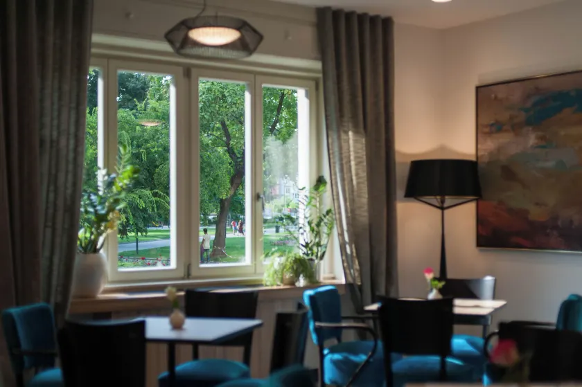 Urban Boutique Hotel Center - Image 1
