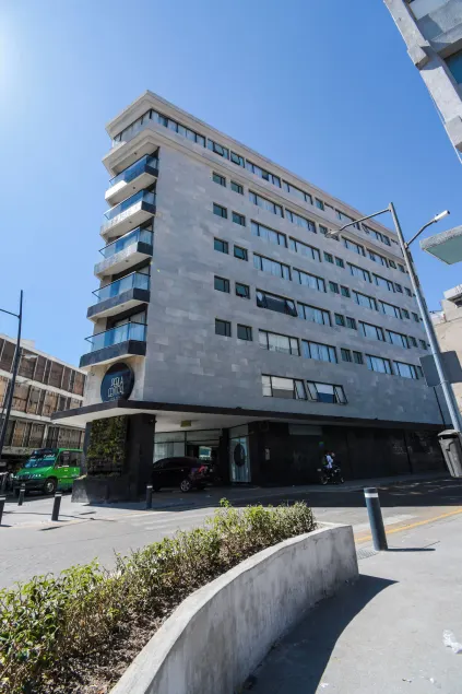 Hotel Perla Central - Image 1