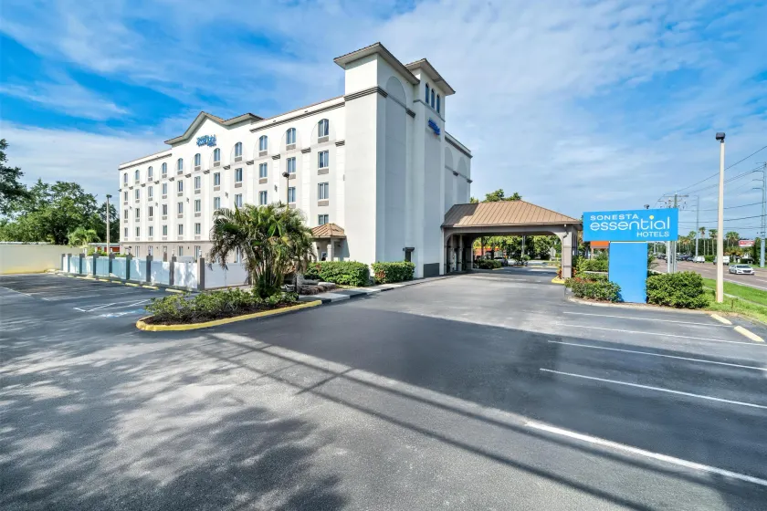 Sonesta Essential Orlando Airport - Image 1