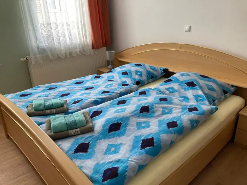 Hotel Zur Henne - Quarto
