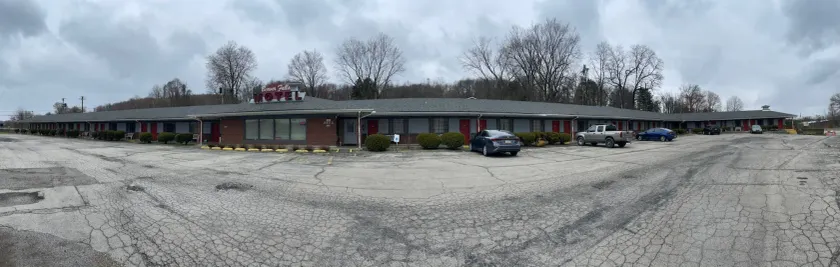 Beaver Falls Motel - Image 1