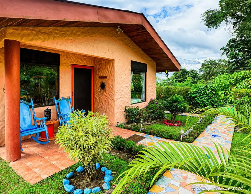 Encantada Guest House: Spectacular View & Excellent Reviews - Rezeption
