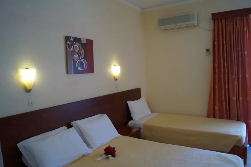 Brati - Arcoudi Hotel - Image 1