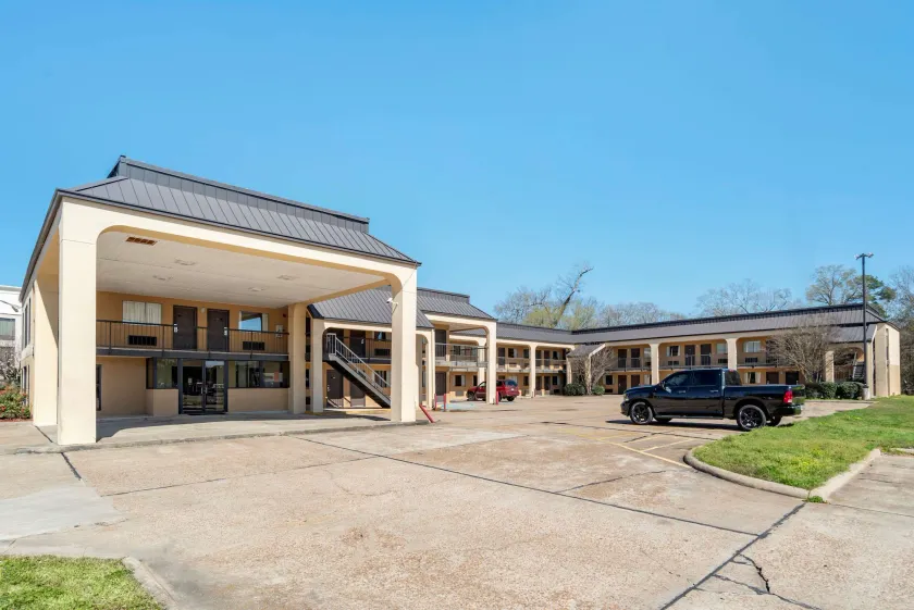 Econo Lodge Pearl - Jackson - Image 1