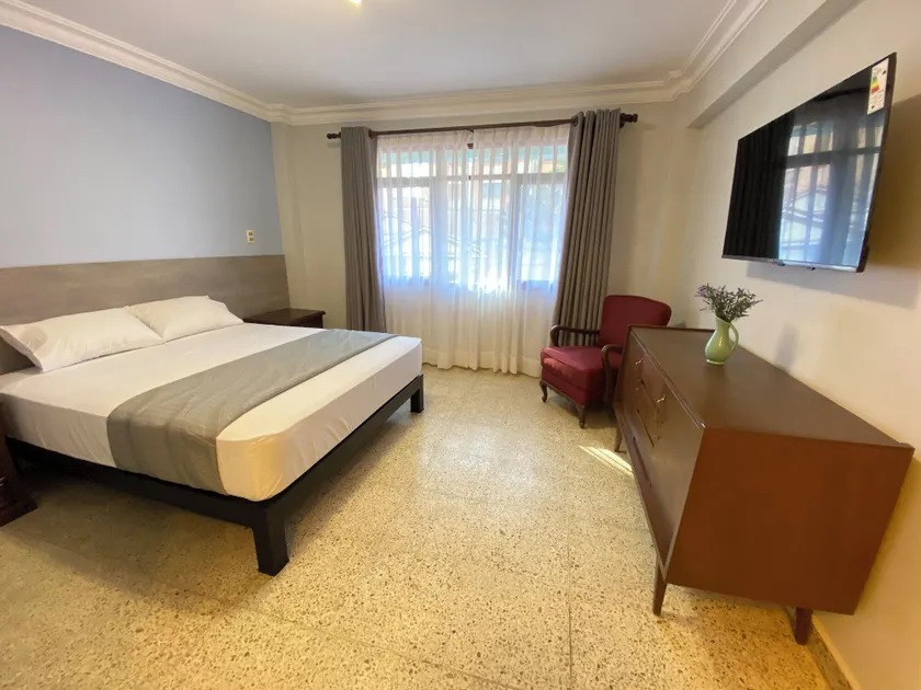 Izza Hotel - Image 1