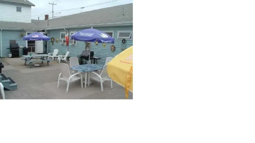 Patras Grand Beach Motel - Image 1