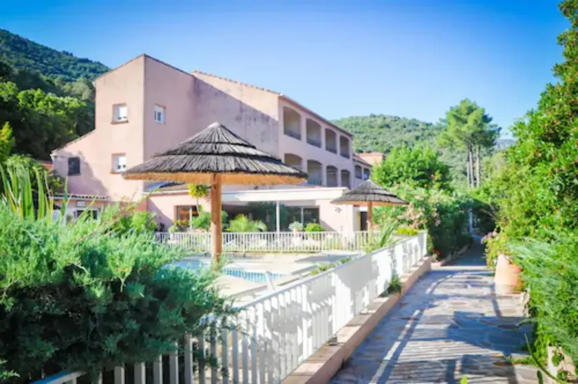 Hotel Stella Marina - Image 1