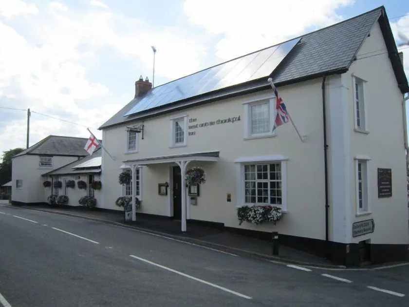 The Rest and Be Thankful Inn - Image 1