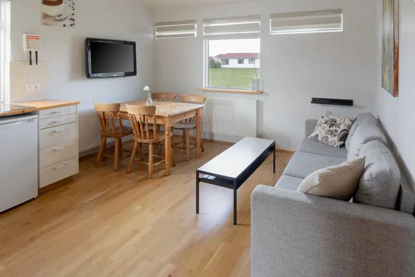 South Central Country-Apartment - Image 1