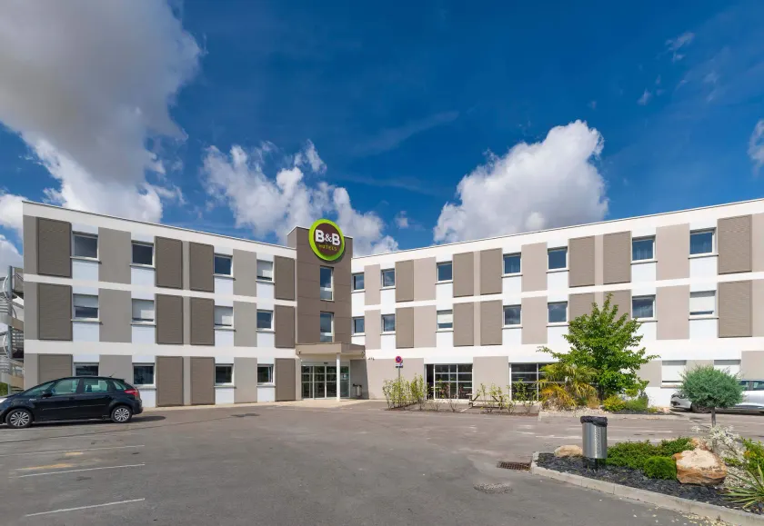 B&B HOTEL Romilly-sur-Seine - Image 1