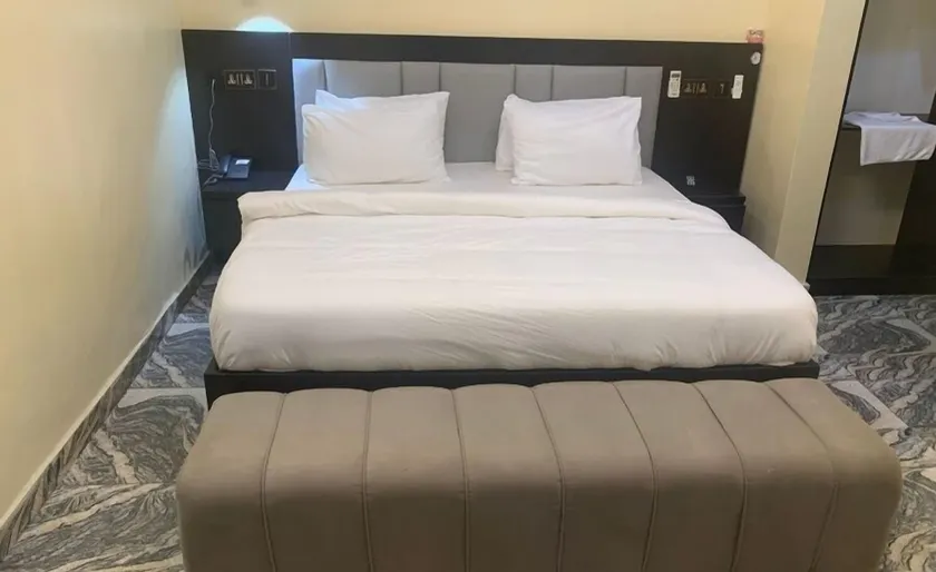 P1 Place Hotel - Room