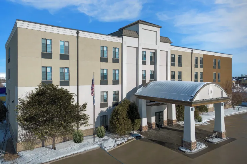 Holiday Inn Express Fargo - West Acres by IHG - Image 1