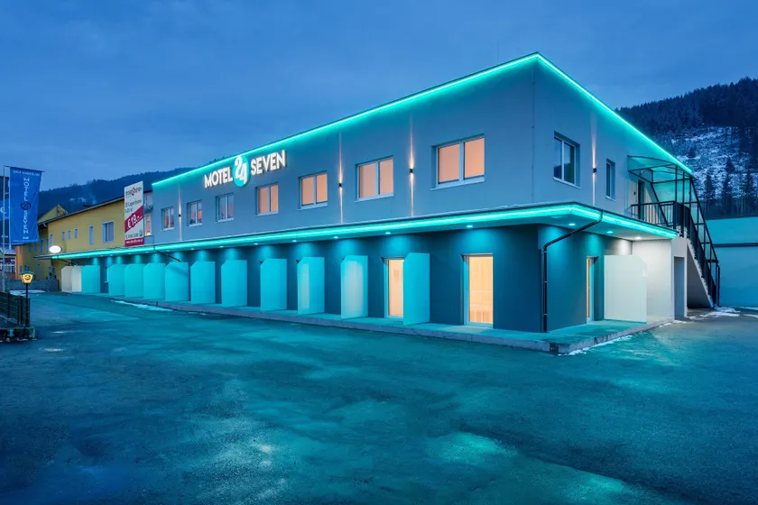 MOTEL24seven - Image 1