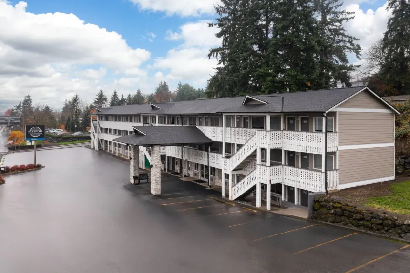 Basecamp Puyallup a Travelodge by Wyndham - Image 1